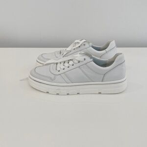 ARA | White Sneakers - Size 9 US - NEW